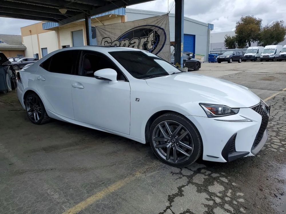 Lexus IS III 2018