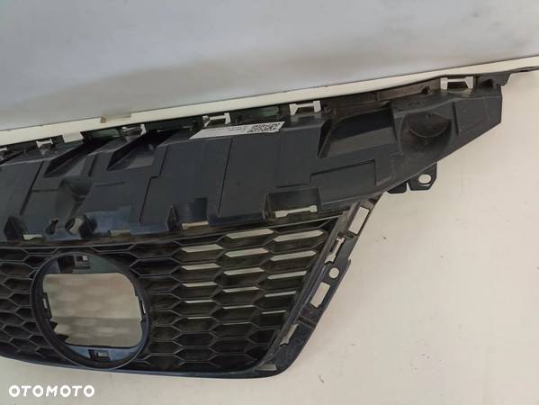 623105EC0A Nissan Versa Sedan atrapa grill - 4