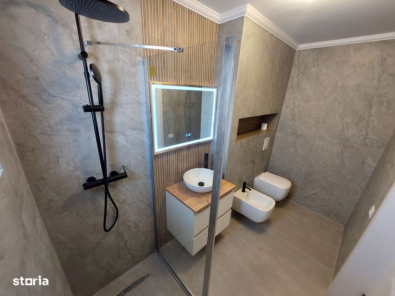 Vindem Casa Noua Mioveni str Prunilor 4 camere teren 440 mp la Cheie-8