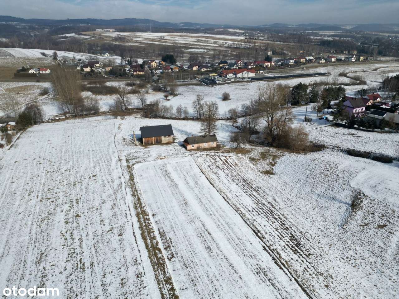 Siedlisko z potencjałem - 2,55 ha z domem, zabudowaniami i potokiem-16