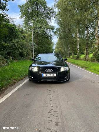 Audi A6 2.4 - 3