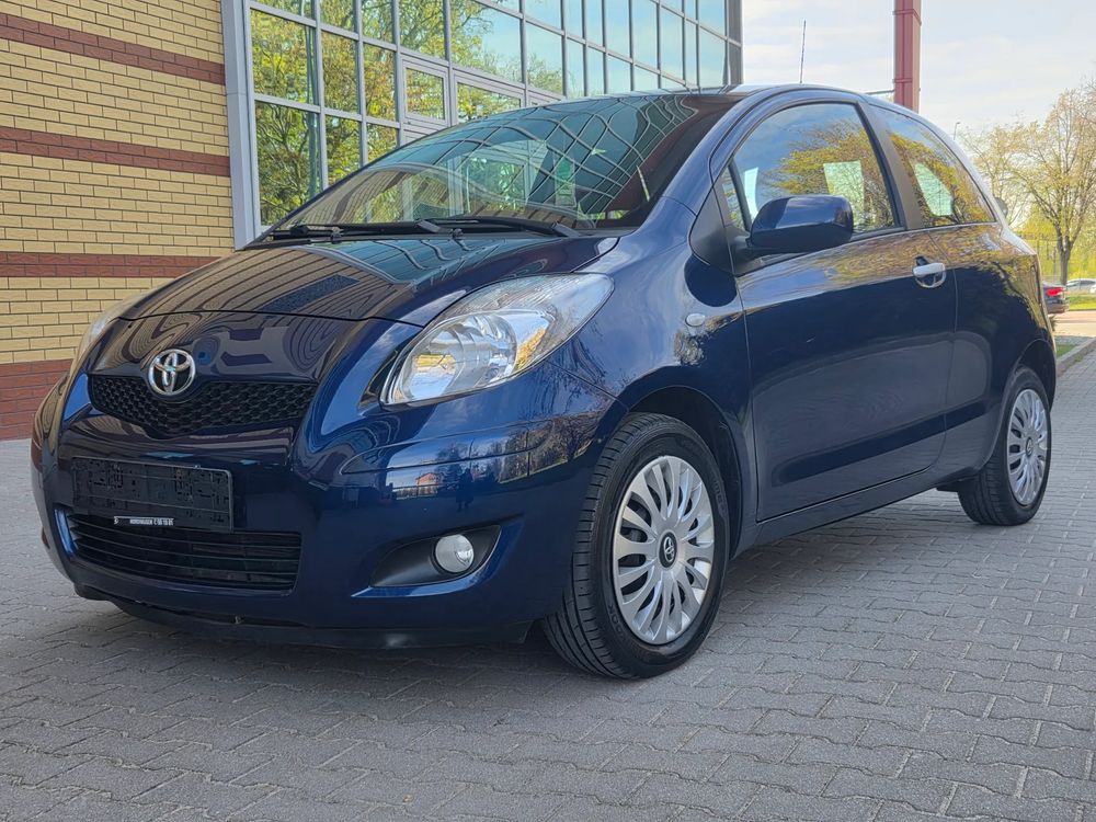 Toyota Yaris II (2005-2011) 1.33 VVT-i Executive 2011