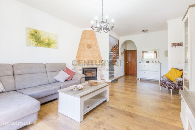 Quinta do Conde - Moradia Geminada de 4 assoalhadas com garagem-2