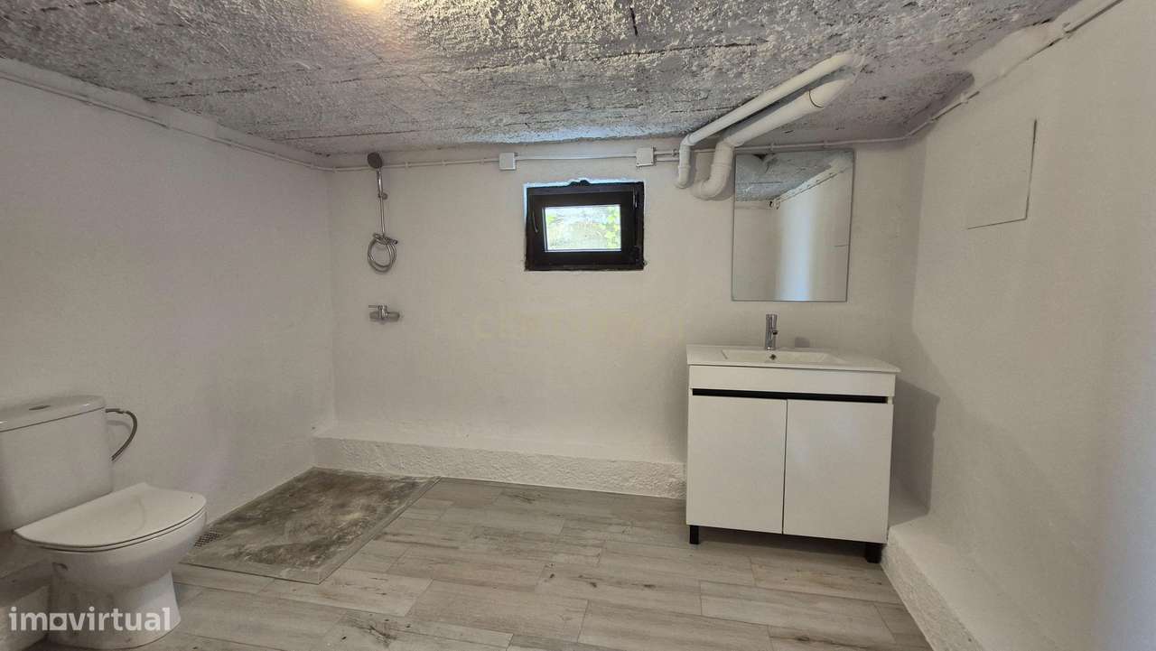 Terreno com anexo T0 perto da Lagoa de Albufeira — oportunidade única!-12