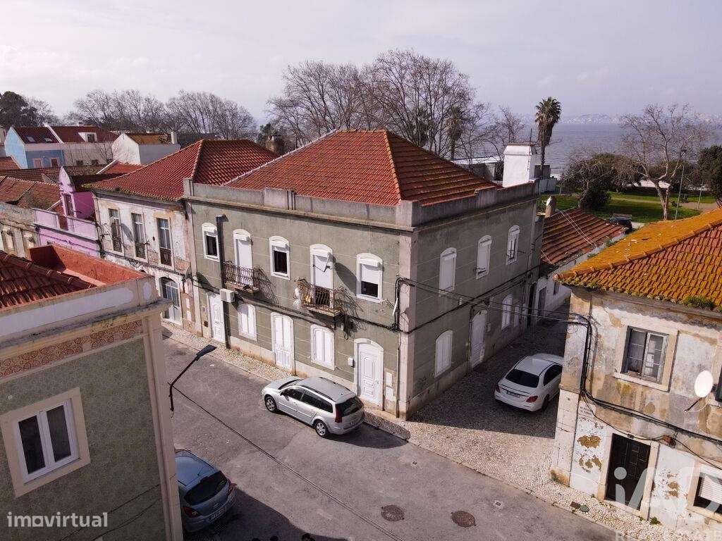 Predio Em Barreiro E Lavradio De 535 M2