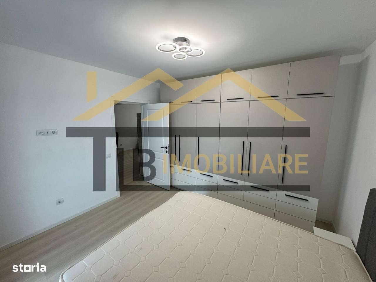 Apartament de 2 camere, 70mp, parcare, Zona Centrala - Imagine principală: 3/12