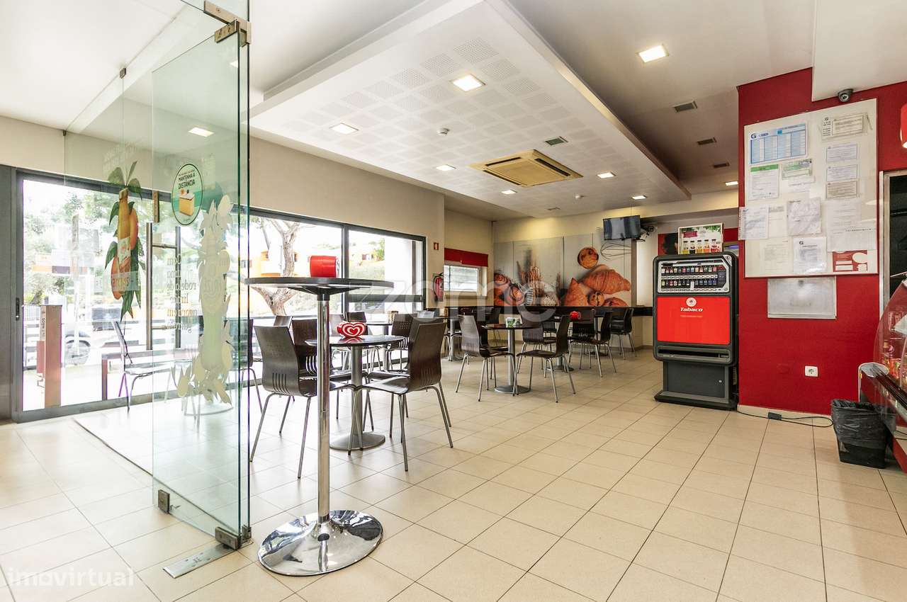 Estabelecimento Comercial a venda em Bicesse - Grande imagem: 2/24