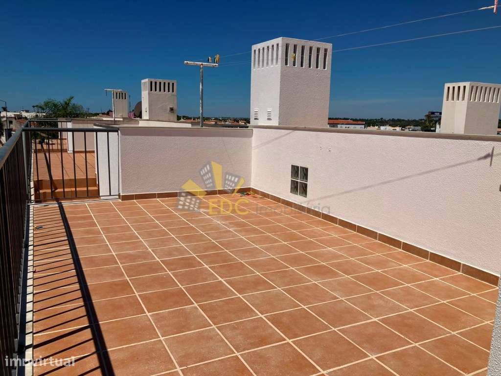 Moradia em Banda T3 com Piscina em Condomínio Fechado | Guia, Albuf...-35