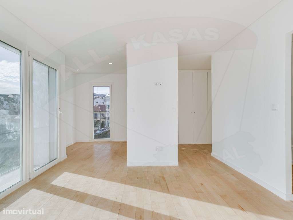 Moradia T3, a ESTREAR com Piscina em Famões, Odivelas: O seu Oásis!-24