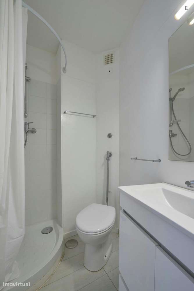 Quarto - localizado em Campolide Lisbon - Grande imagem: 2/27