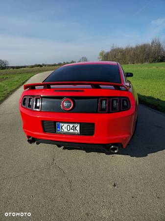 Ford Mustang 5.0 V8 GT - 5