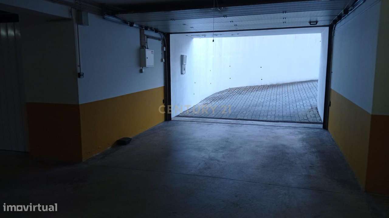 Garagem nos Benguiados, Vila do Conde - Grande imagem: 4/7