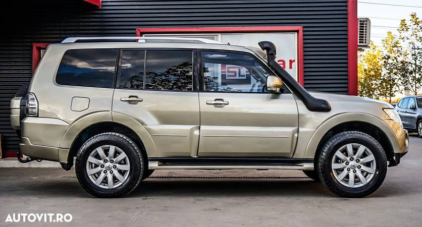 Mitsubishi Pajero LWB 3.2 DI-D Intense+ A/T - 11