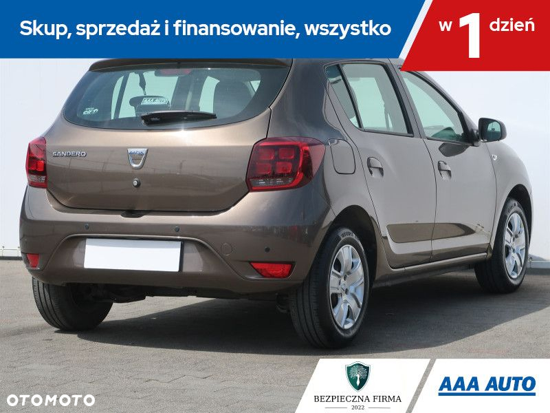 Dacia Sandero - 6