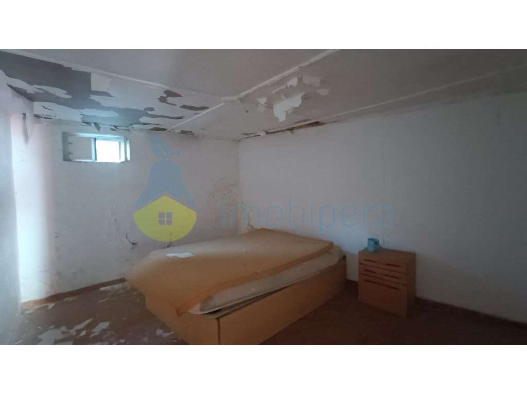 Aljustrel 3 casas para recuperar - Grande imagem: 4/7