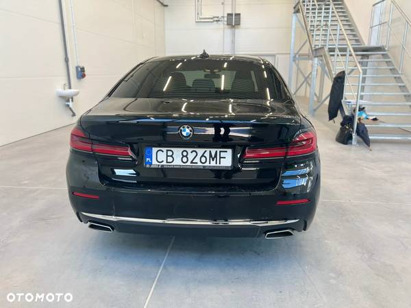 BMW Seria 5 520d xDrive Luxury Line - 7