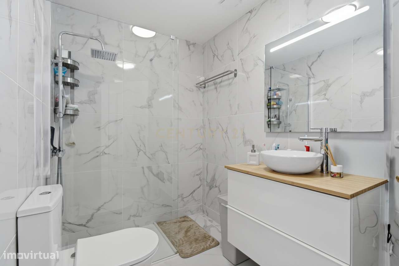 Moradia T3+1 Totalmente Remodelada  em 2026 com Piscina, Painéis Solar-22