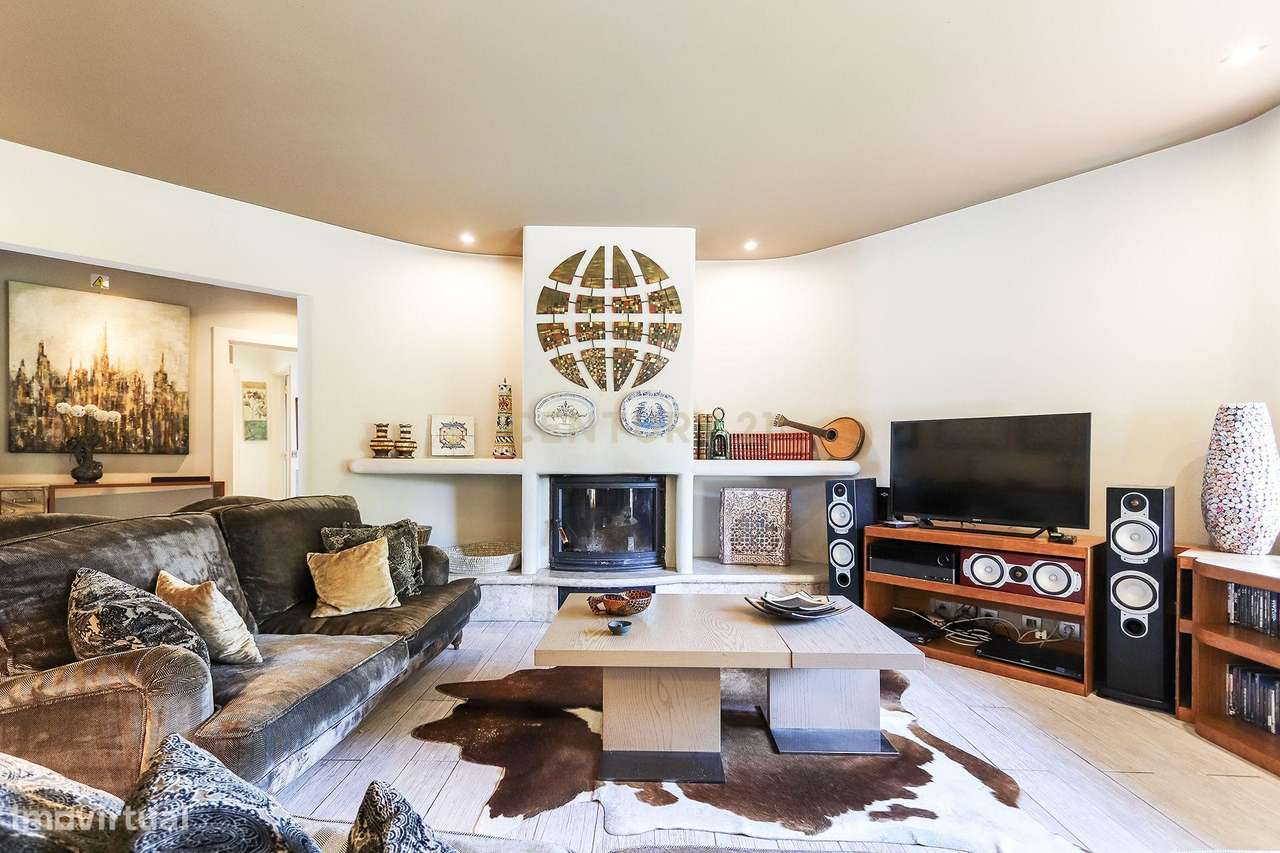 Moradia de 4 Quartos em Cascais e Estoril - Oportunidade Única - Grande imagem: 4/47