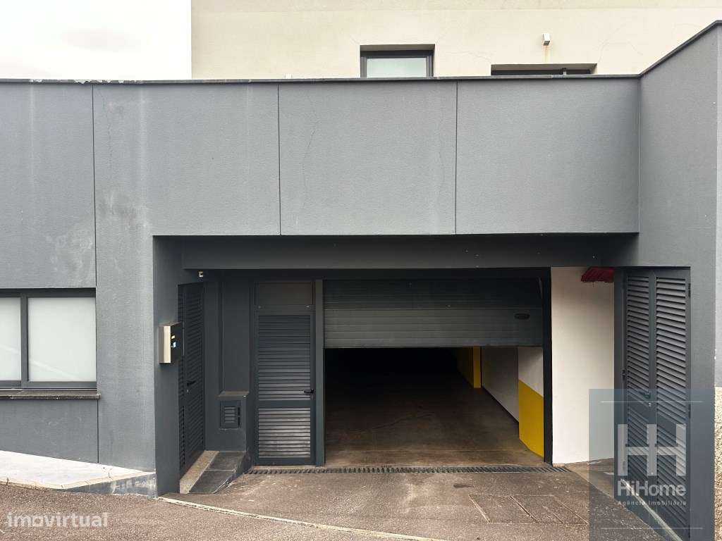 Box em Garagem no Caniço, Santa Cruz - Grande imagem: 2/10