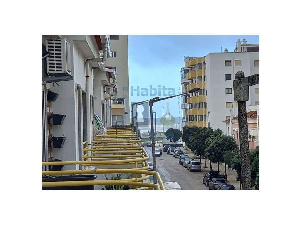 Duplex T3 Com Terraço junto à Praia Costa da Caparica-48