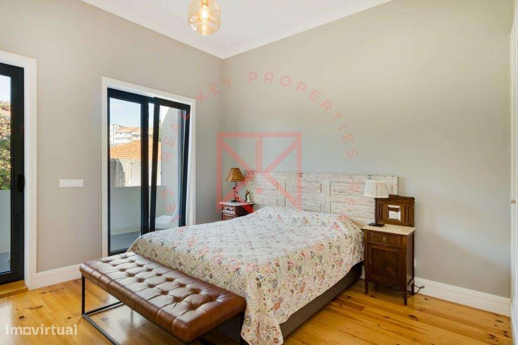 Moradia T4 situada na Boavista-16