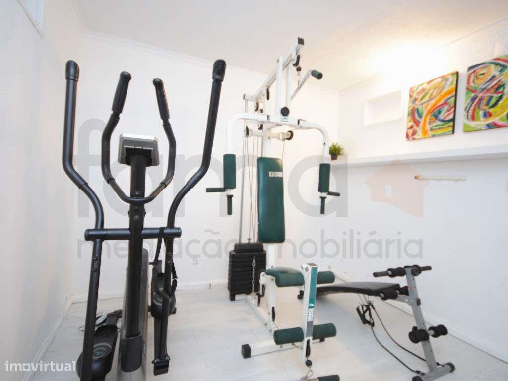 **Oportunidade Única: Moradia T6 à Venda!**-59