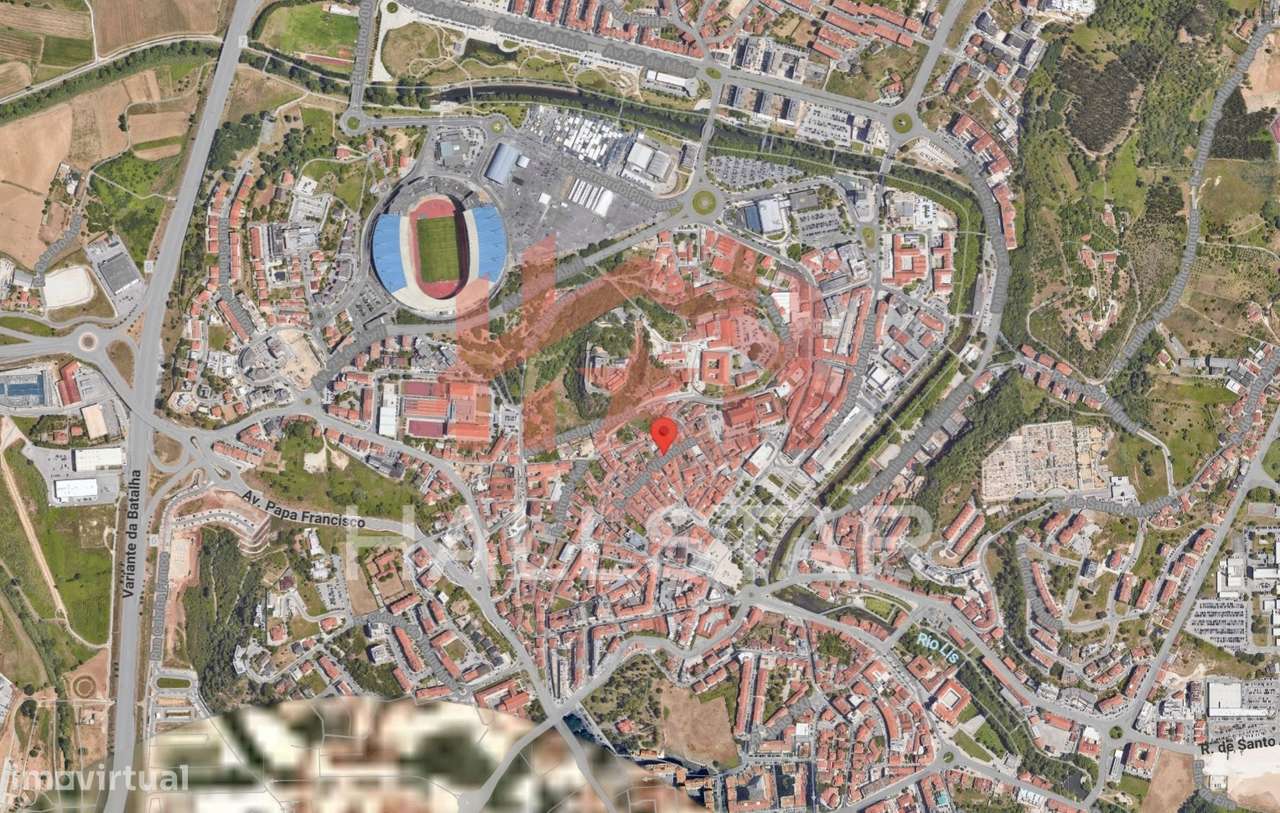 Apartamento T2 Novo / Cozinha Equipada / Vista Castelo de Leiria-37