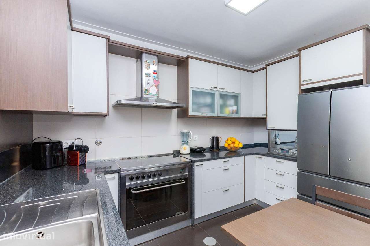 Moradia T3+1 Renovada em Fânzeres (Seixo).Garagem, Jardim e...-6