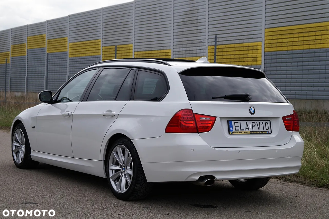 BMW Seria 3 318d Luxury Line - 9