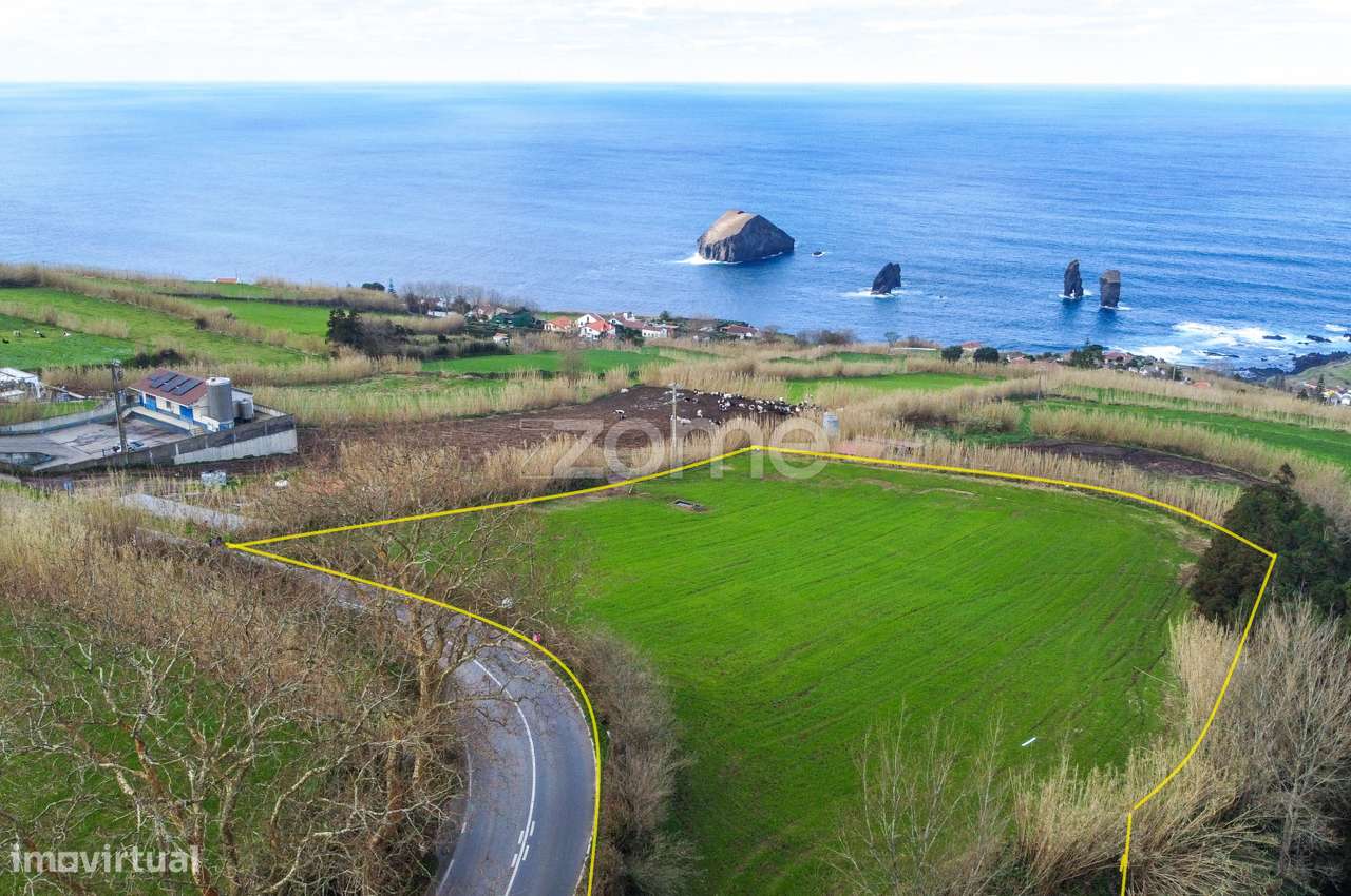 Terreno Rústico com Vista Panorâmica nos Mosteiros - Grande imagem: 2/17