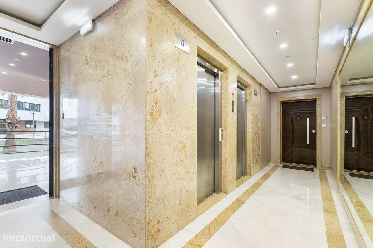 Excelente Apartamento T3 com Terraço e Box no Infantado – Loures-23