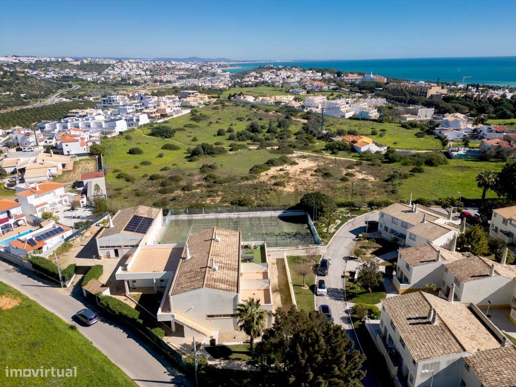 Espaçoso apartamento T1 no Popular Resort-0