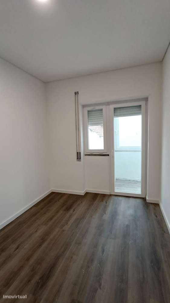 T2 remodelado de raiz, c/ 72 m2 | r/c Montijo.-15