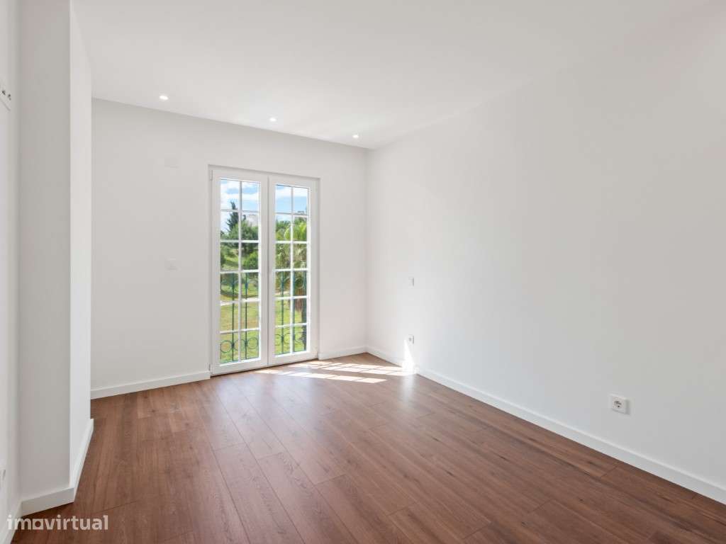 Apartamento T4 para venda no 'Neudel' - com terraço-22