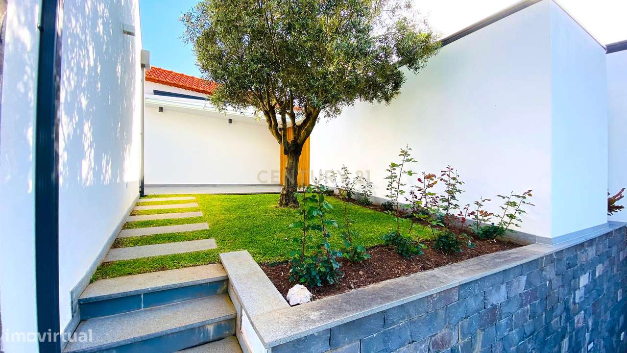 Fantástica Moradia T3 Contemporânea + Anexo T1- Térrea - Arco da Calhe - Grande imagem: 5/51