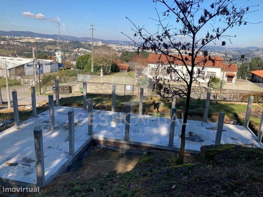 Oportunidade de Investimento: Moradia já com  Estrutura em Soalhães –-17