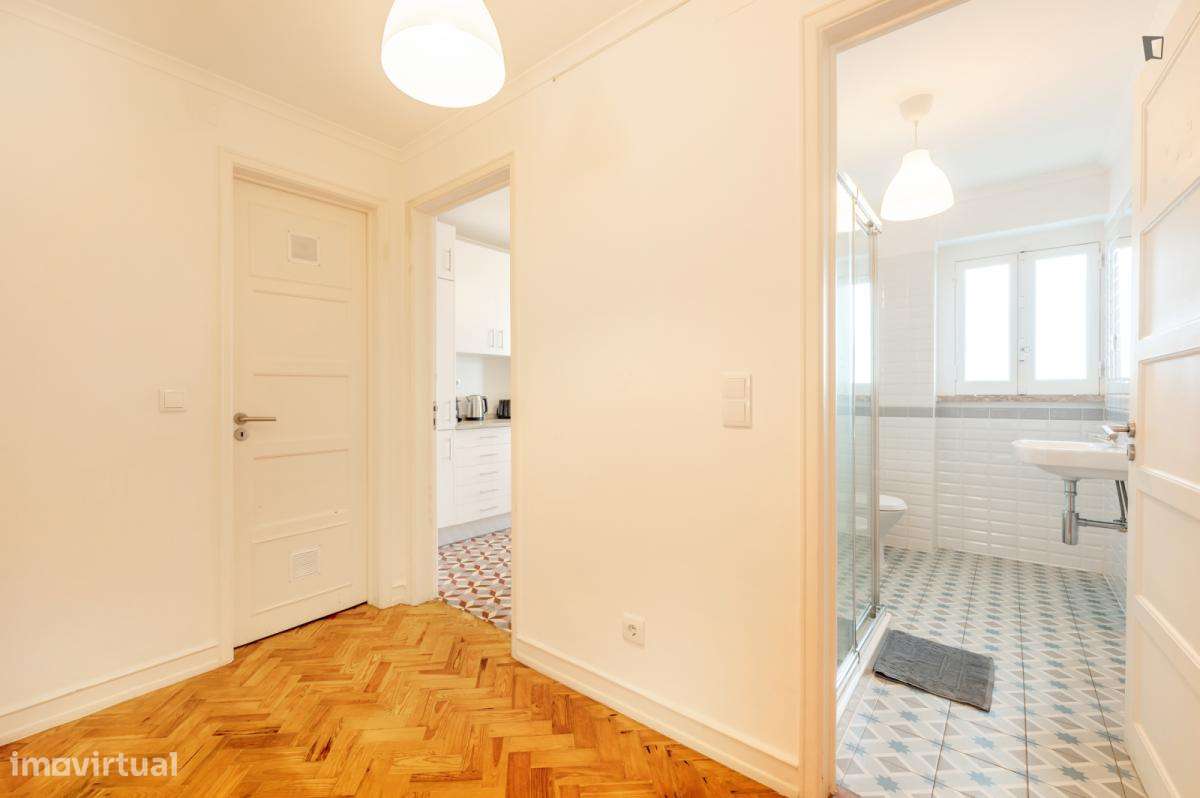 Quarto - localizado em Alameda Lisbon - Grande imagem: 3/10