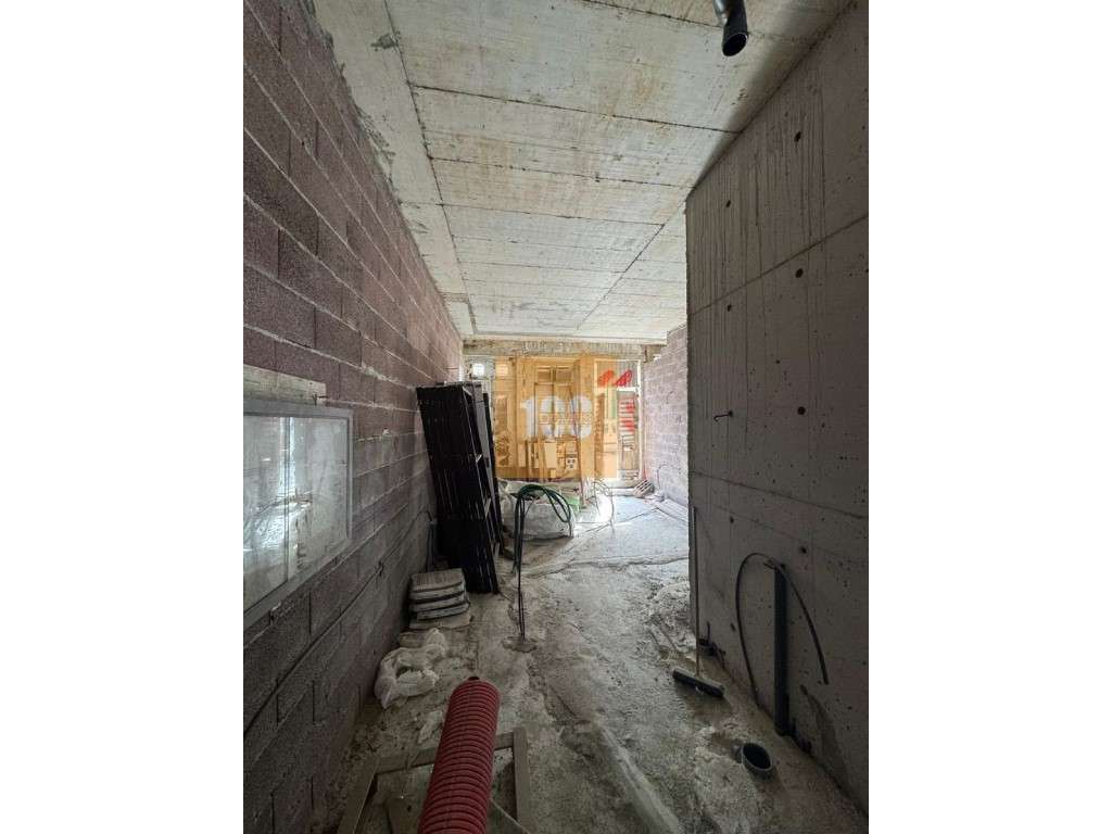 T2 novo com pátio em Anselmo Braamcamp - Grande imagem: 4/32