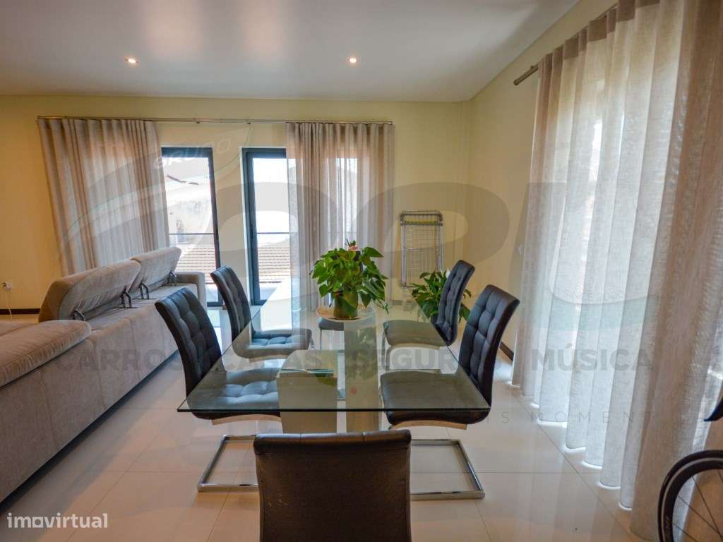 Fantástico apartamento t2 em condomínio privado-8
