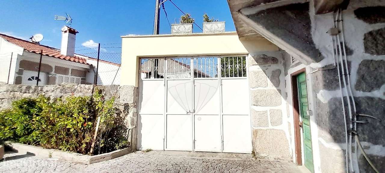 Moradia T6 para venda - Grande imagem: 2/16