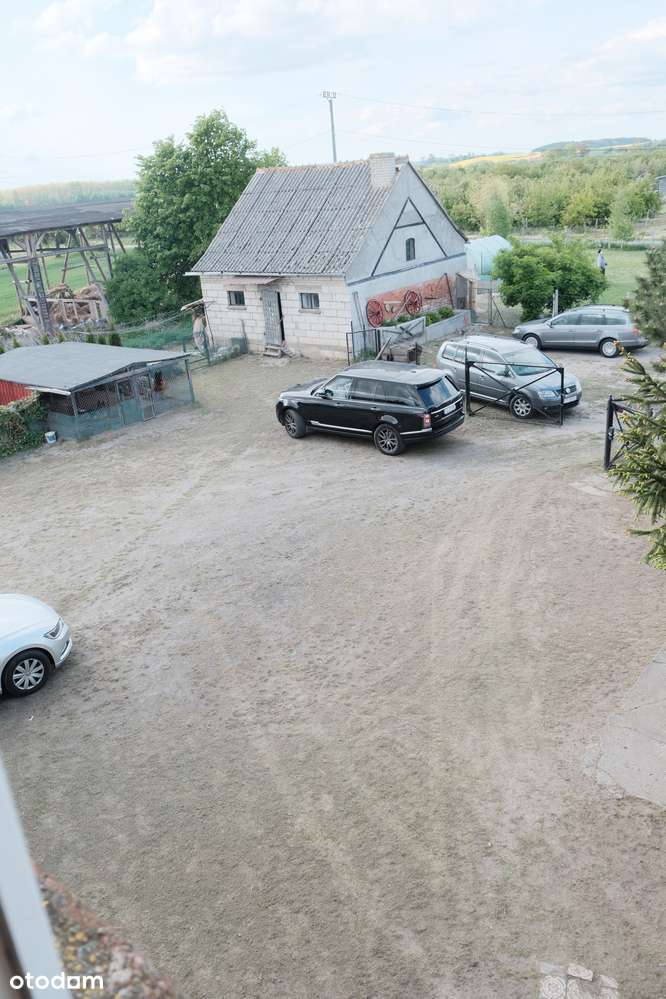 Duży dom 240m2 z garażem i pięknym widokiem na pola – Zawda-9