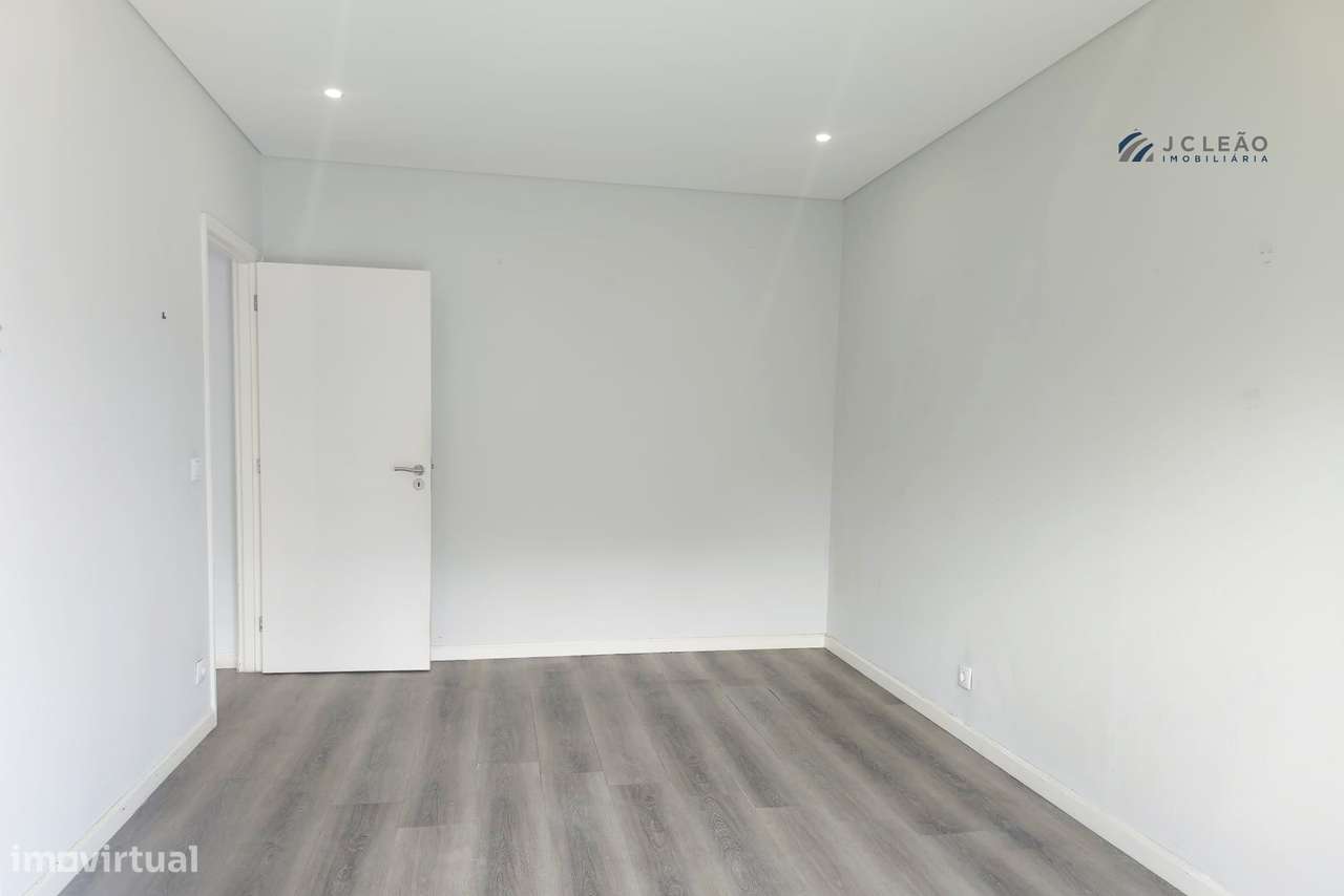 T2 com Garagem a 500m da Praia de Leça da Palmeira-26