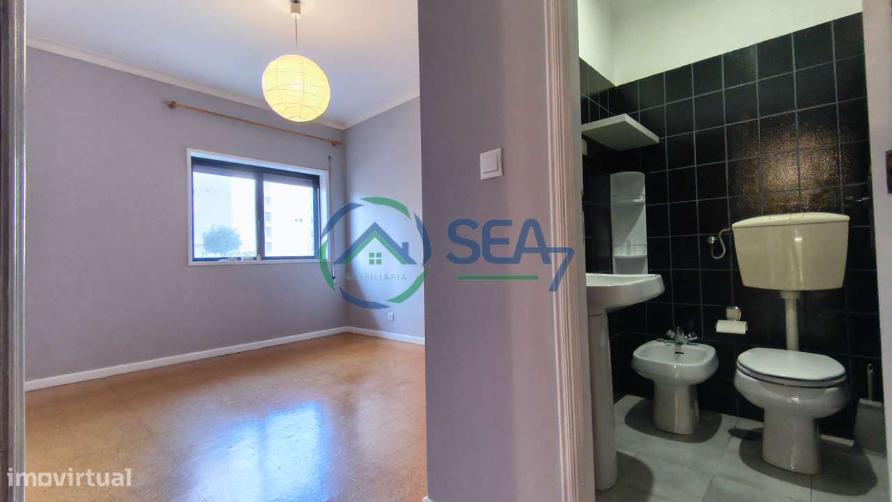 Apartamento T2 na praia da Amorosa, Chafé-18