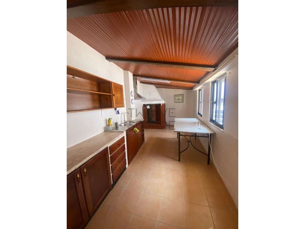 Moradia T2 com Logradouro Exterior no Reguengo do Fétal, Batalha-10