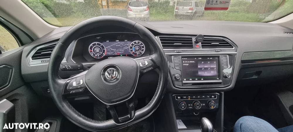 Volkswagen Tiguan - 12