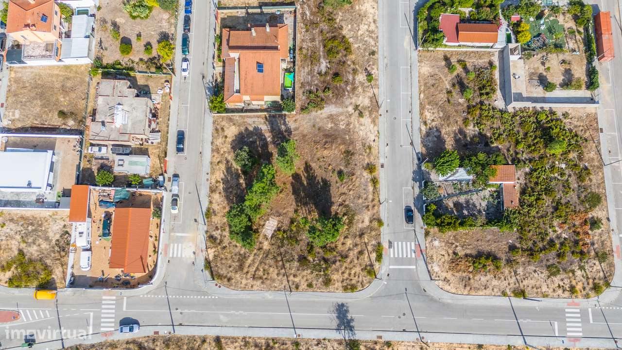 Terreno Urbano em Zona Tranquila: Construa a Casa dos Seus Sonhos! - Grande imagem: 3/9