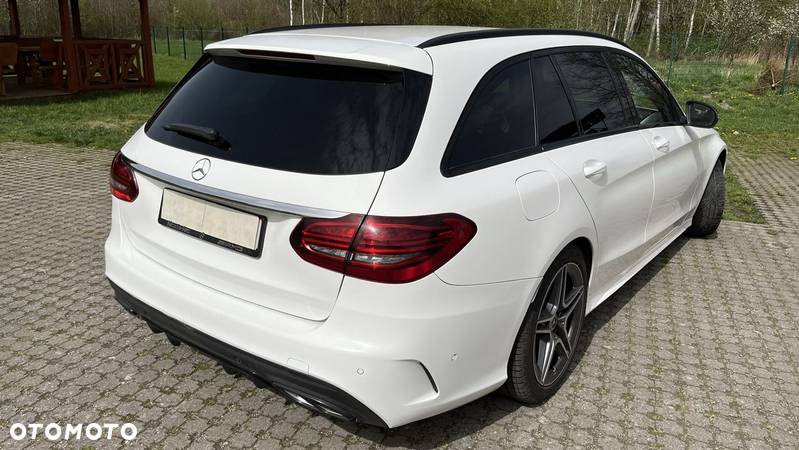 Mercedes-Benz Klasa C 220 d T 9G-TRONIC AMG Line - 4