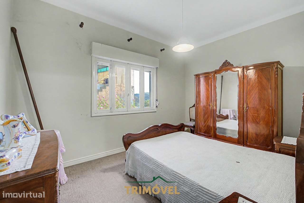 Moradia Independente T3 em São Roque-12