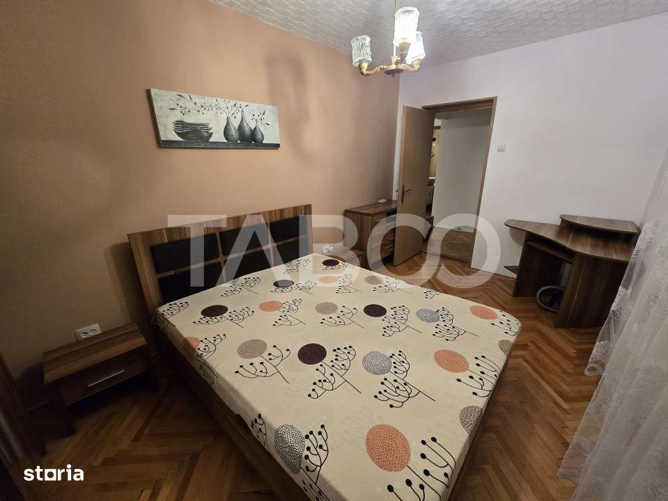 Apartament decomandat de vanzare cu 2 camere balcon boxa Vasile Aaron - Imagine principală: 5/12
