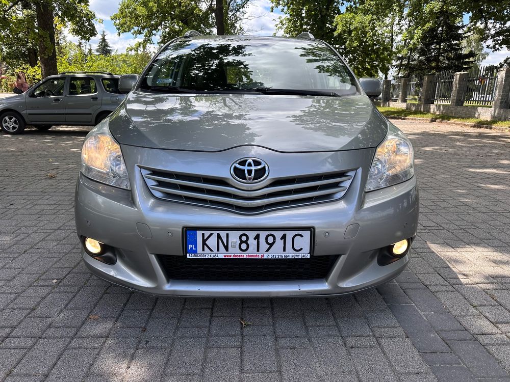 Toyota Verso 2.0 D-4D Executive 2011